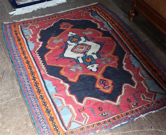 Kilim rug(-)